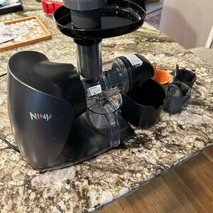 Ninja Black Juicer